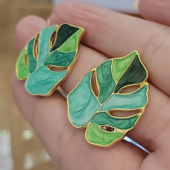 Monstera Statement Earrings - Picture 4 of 8